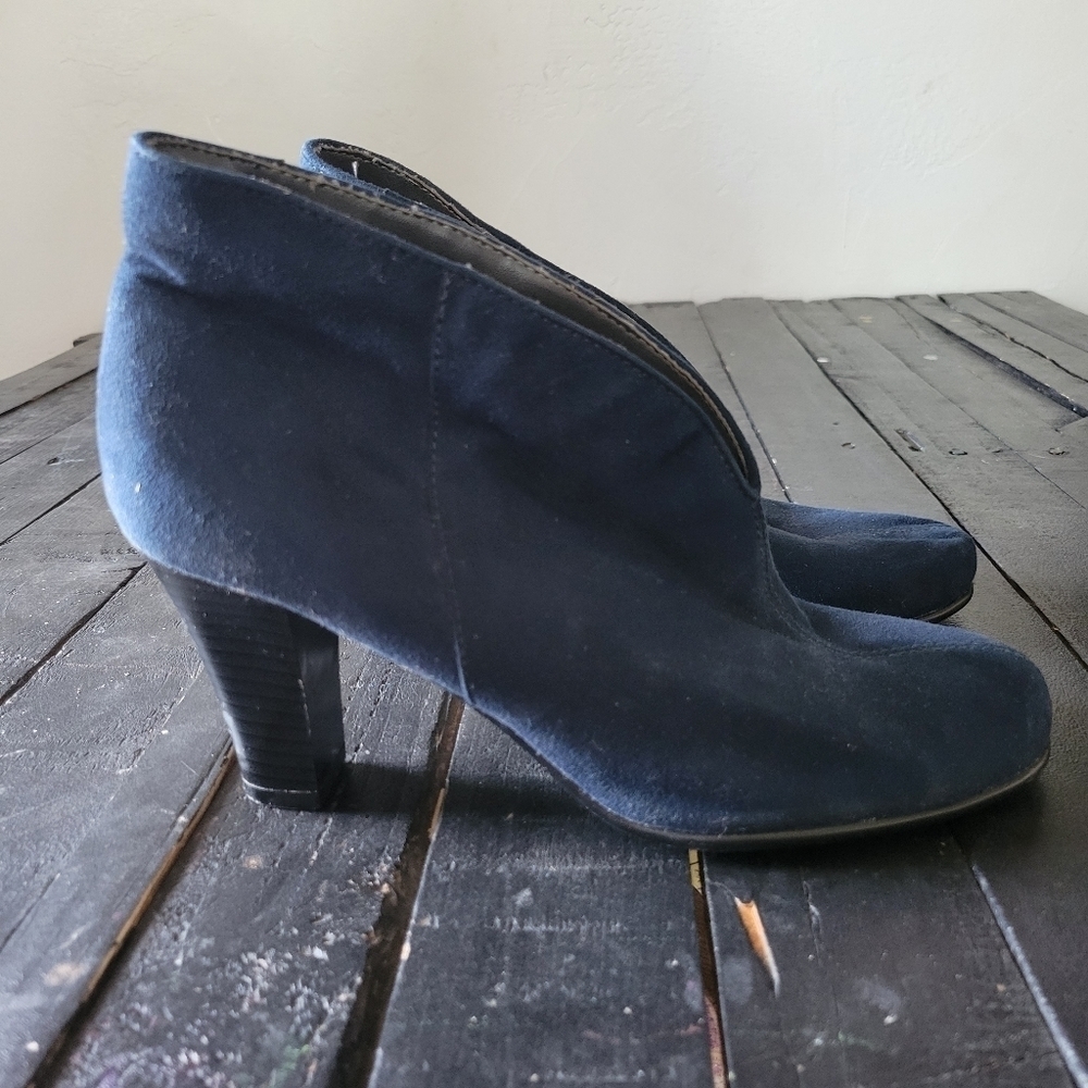Aerosoles Winterstrole Women's 7 Navy Blue Suede Ankle Booties Boots